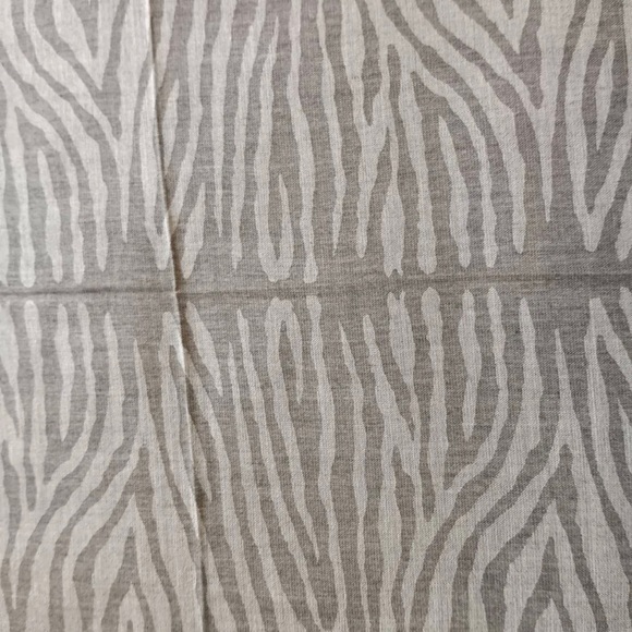 Fendi Authentic Tiger Print Cotton Scarf 18”x18” - Picture 6 of 6